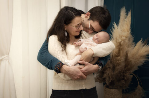 Photographe naissance / Séance photo naissance en famille à Grenoble