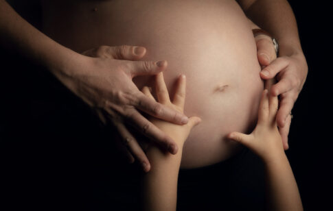 Photographe grossesse et maternité à Grenoble. bon cadeau pour une séance grossesse